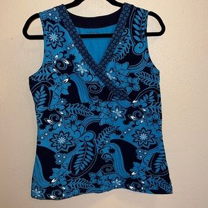 💥 $5 with any bundle! 💥 Croft & Barrow floral tank, size M
